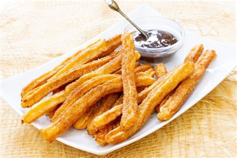 Churros csokoládé mártogatóssal