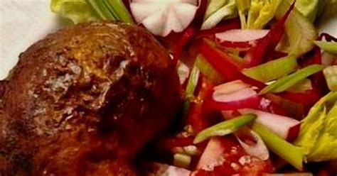 Töltött kibbeh friss salátával