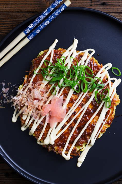 kétféle okonomiyaki stílus összehasonlítása