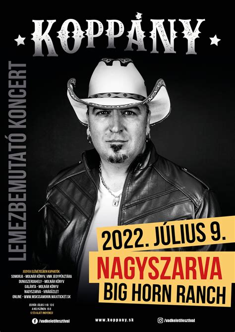 Előadó egy pulpituson, közönség előtt