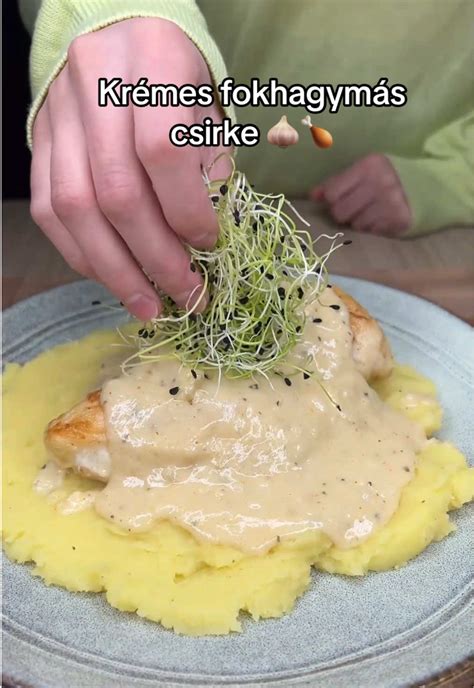Vajkockák és egy serpenyő mártással