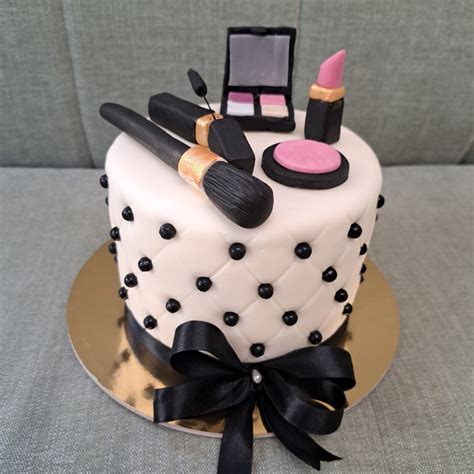 Geóda stílusú torta