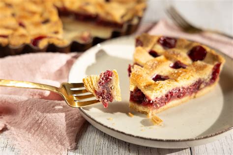 Szamos logó és meggyes pite