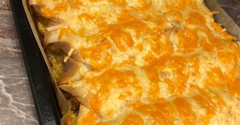 Enchilada tál sajtos feltéttel