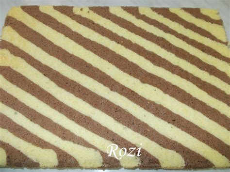 Csíkos piskóta szeletek