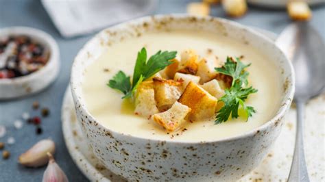 Sajtos pirítós a sajtkrémleves mellé