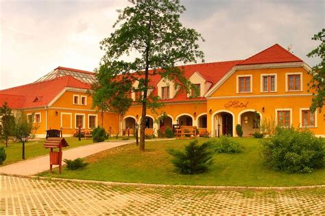 Gastland M0 Hotel épülete