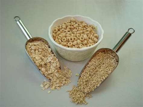 Quinoa és zabpehely táplálkozási összehasonlítás