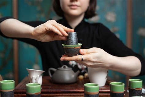 Hagyományos japán teaszertartás, asztalon Castella sütemény