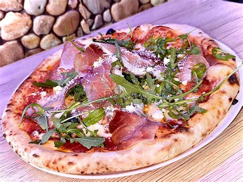 Paleo pizza és karfiolkenyér