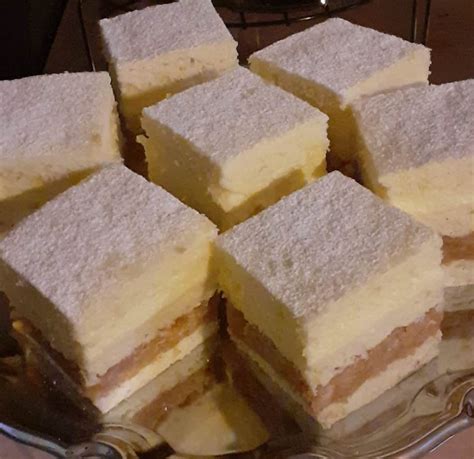 Puding krém az almás süteményen