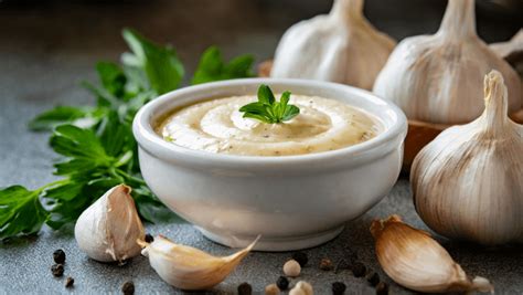 Házi aioli fokhagymás mártás
