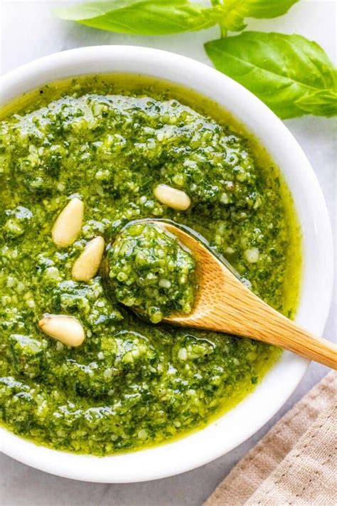pesto összetevők infografika