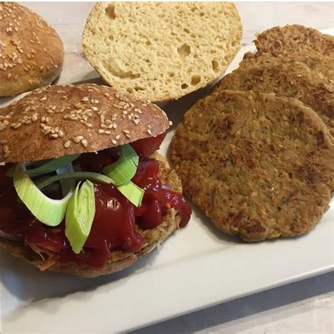 Húsmentes hamburger Szafi zsemlében