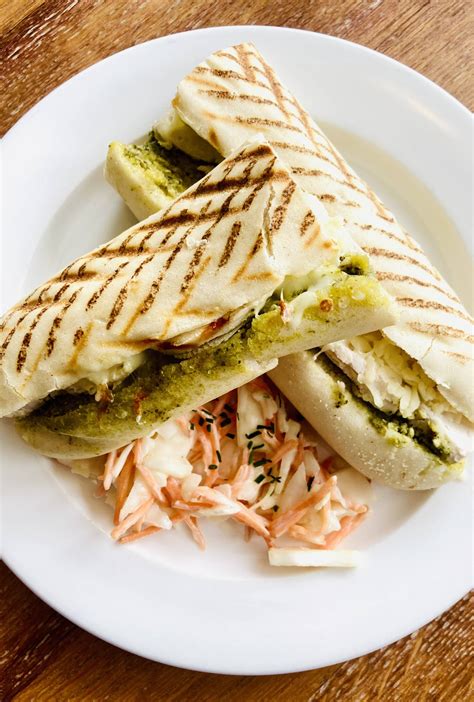 különböző típusú panini szendvicsek