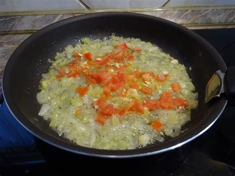 Hagyma és paprika pirítása