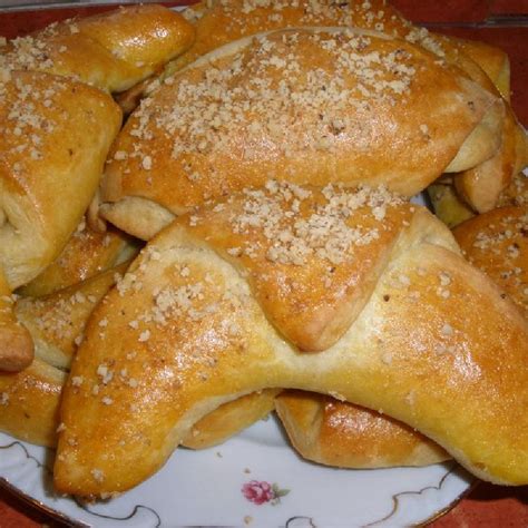 Sütőben sült, világos diós kiflik