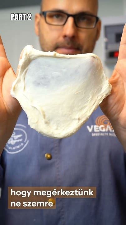 pizzatészta dagasztása