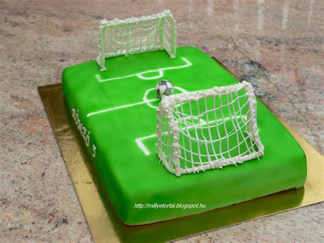 focipálya torta zöld bevonattal