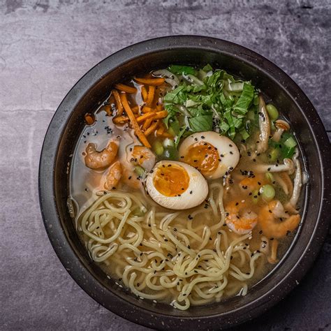 Ramen leves tálalva