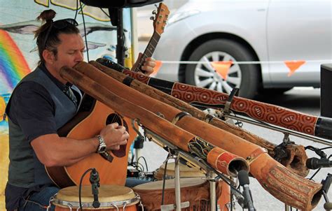 A didgeridoo hagyományos és modern változatai