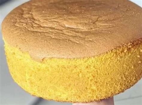 Piskóta rétegek sütés előtt és után