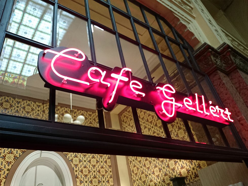 Gellér Fürdő - Gellért Café Neon